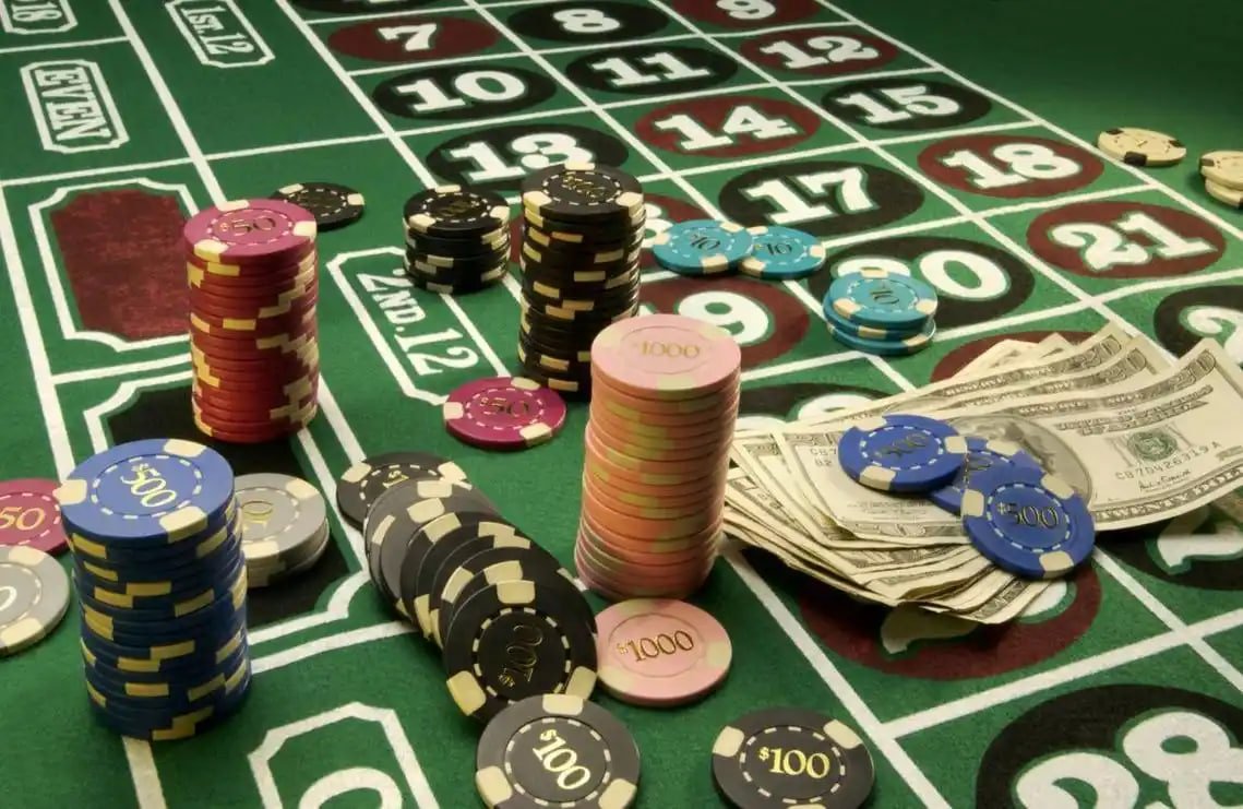 ura16 platform antarmuka modern navigasi intuitif ribuan game tersedia